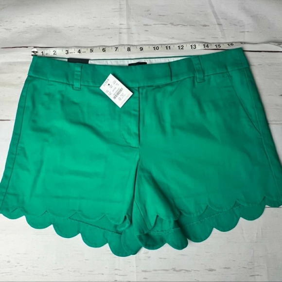 J.Crew Womens Green Scalloped Hem Shorts Sz 10 - Picture 4 of 4